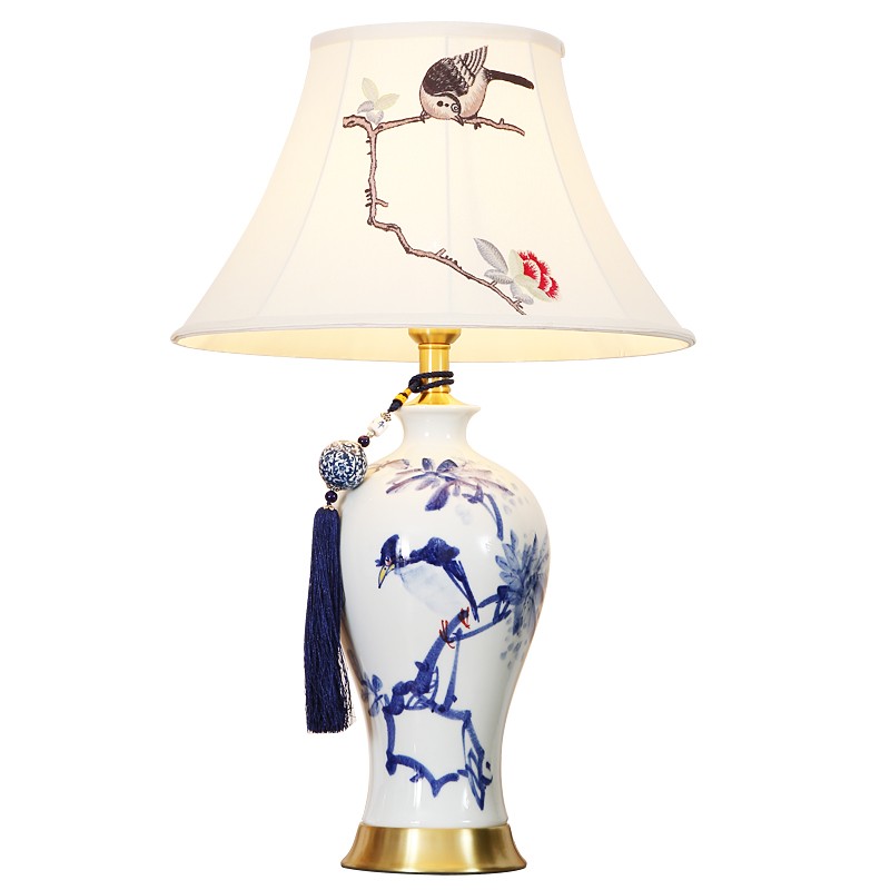 T3132A小鸟刺绣灯罩手绘青花瓷陶瓷台灯